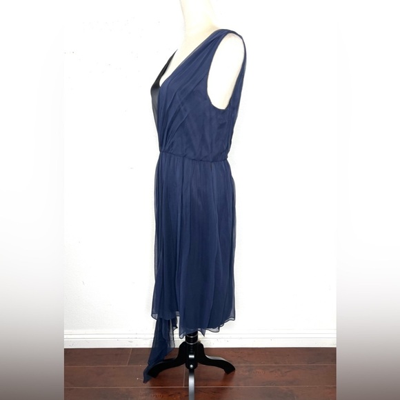 ST. JOHN Designer Mini Dress Asymmetrical Silk Navy Black Sleeveless Size 10 - Picture 4 of 13